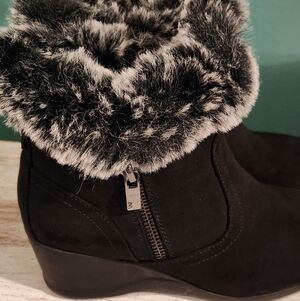 Jones New York Women's Black Faux Fur Ankle Boots Size 5 1/2
